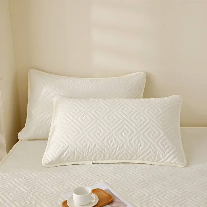 Luxury Quilted Bed Cover & Pillowcase Set Biege — image 3